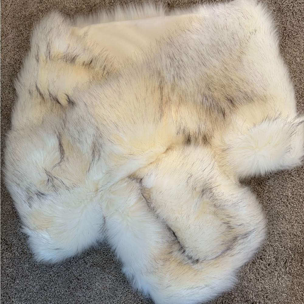 Elegant Faux Fur Shawl